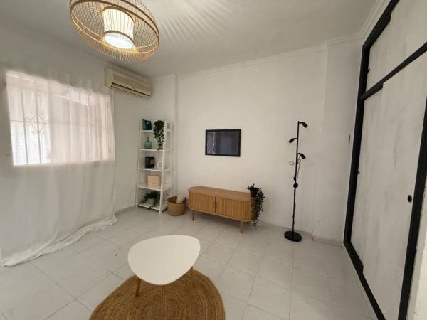 Estudio en calle Argolidas, 5