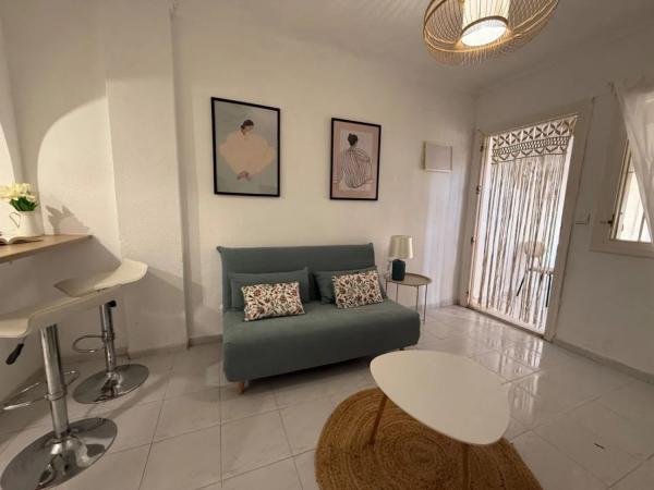 Estudio en calle Argolidas, 5