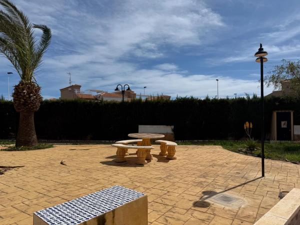 Estudio en calle Argolidas, 5