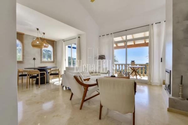 Casa independiente en calle Suecia, 68 --82