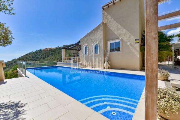 Casa independiente en calle Suecia, 68 --82