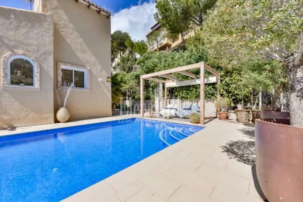 Casa independiente en calle Suecia, 68 --82