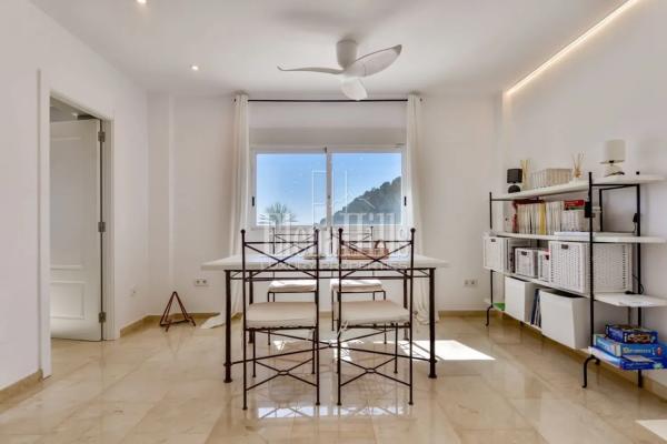 Casa independiente en calle Suecia, 68 --82