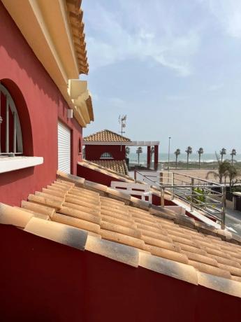 Chalet adosado en calle Gladiolo