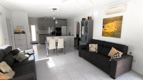 Casa independiente en calle Aeroport s/n