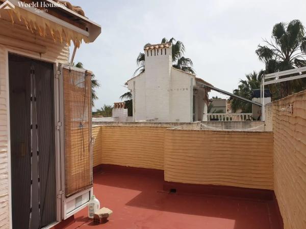 Casa independiente en avenida del Carabasí