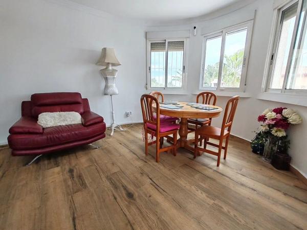 Casa independiente en calle Higuera, 3