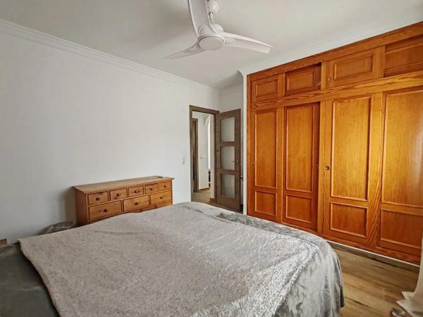 Casa independiente en calle Higuera, 3