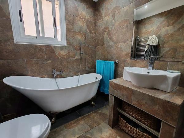 Casa independiente en calle Higuera, 3