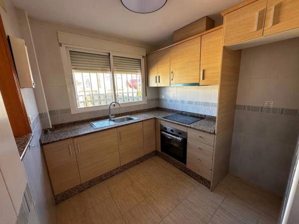 Chalet adosado en calle Holanda, 51