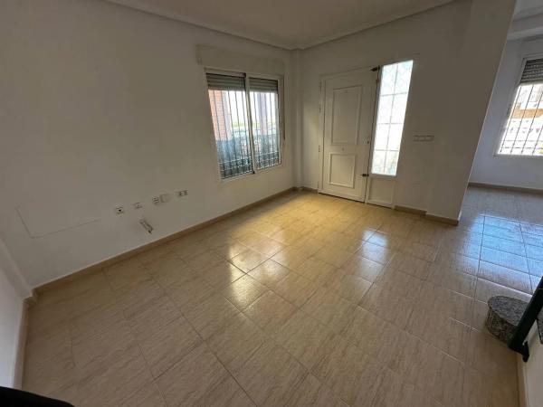 Chalet adosado en calle Holanda, 51