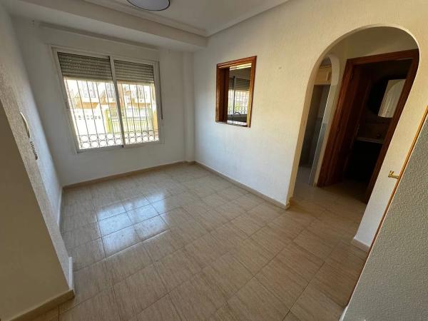 Chalet adosado en calle Holanda, 51