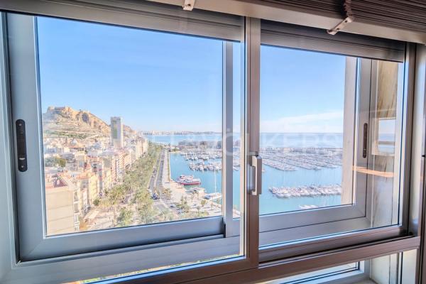 Piso en avenida del Doctor Gadea, 1