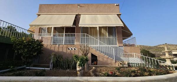 Casa independiente en camino del Dipòsits, 402