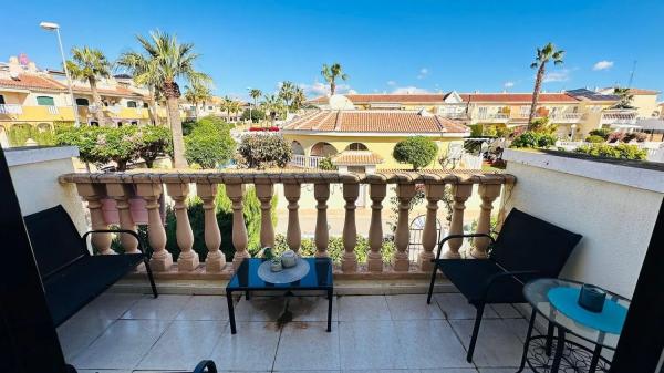 Chalet adosado en avenida de Huelva