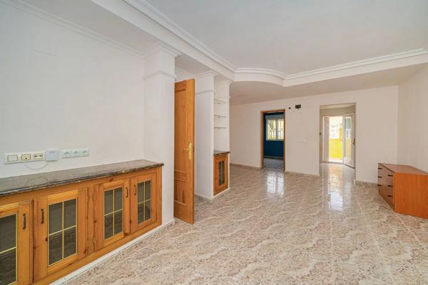 Chalet pareado en calle el Grove