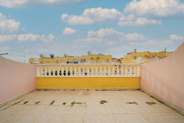 Chalet pareado en calle el Grove