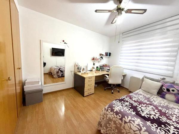 Casa independiente en calle Poetisa Emilia Sempere, 4