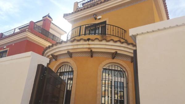 Chalet adosado en Las Herredades