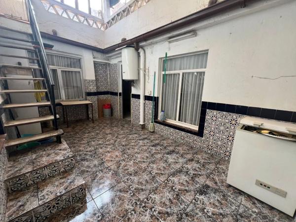 Casa de pueblo en calle Leopoldo Navarr