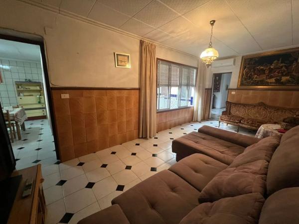 Casa de pueblo en calle Leopoldo Navarr