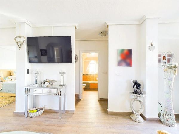 Casa independiente en calle Mimosa, 96