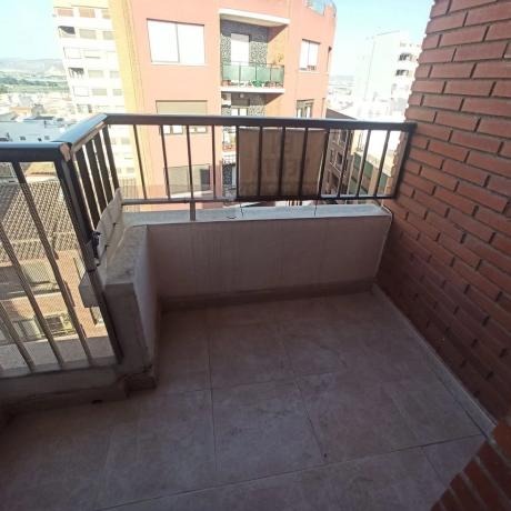 Piso en calle Escultor Navarro Santafé