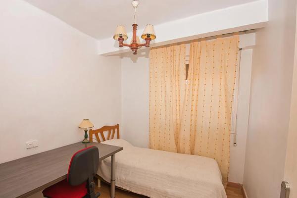 Piso en calle Gerona, 2