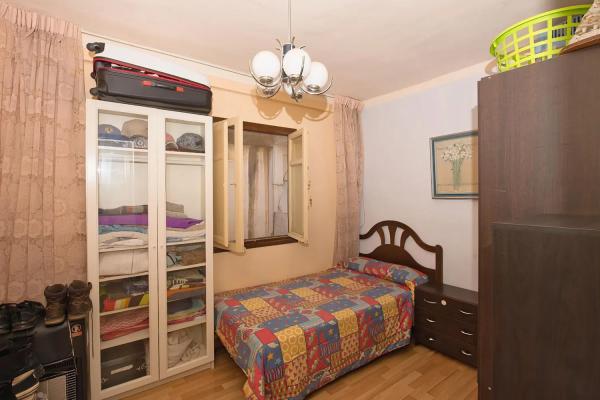 Piso en calle Gerona, 2