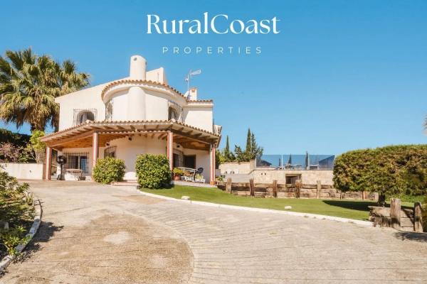 Casa independiente en calle Benifato