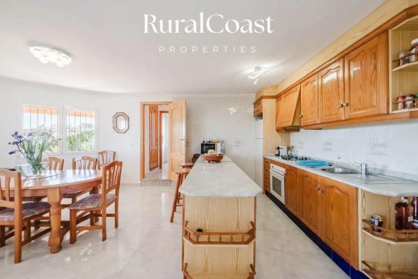 Casa independiente en calle Benifato