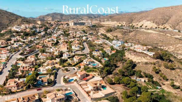 Casa independiente en calle Benifato