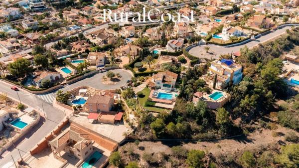 Casa independiente en calle Benifato