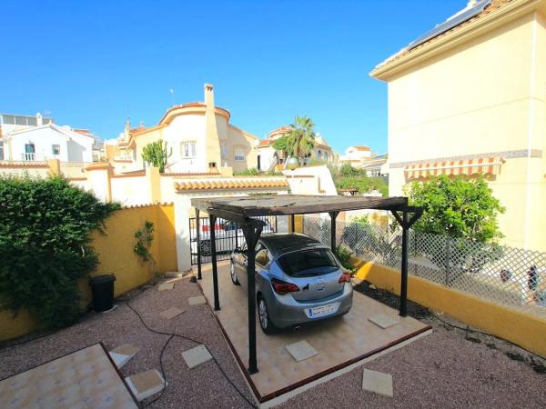 Casa independiente en calle Sierra de Monserrat, 11