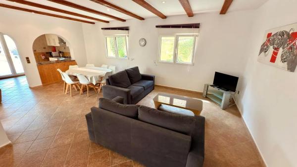 Casa independiente en Partida Colina del Sol, 42 a