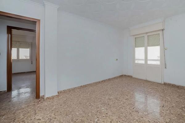 Piso en calle Reina Sofía