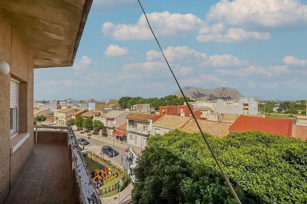 Piso en calle Reina Sofía