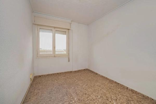 Piso en calle Reina Sofía