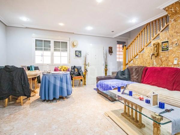 Casa independiente en calle Juan Carbajo Santos, 5