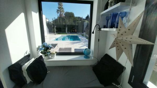 Casa independiente en avenida de Ultramar, 107