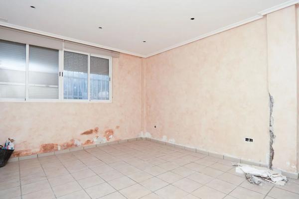 Piso en calle Ramón y Cajal