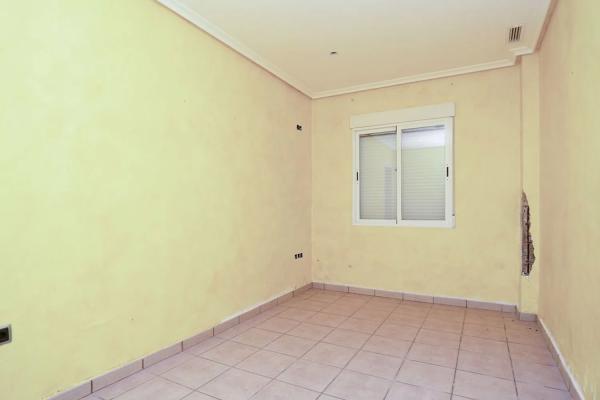 Piso en calle Ramón y Cajal