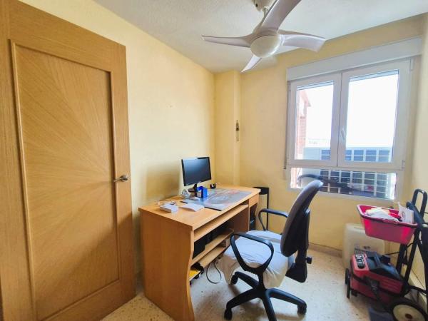 Piso en avenida d'Alcoi