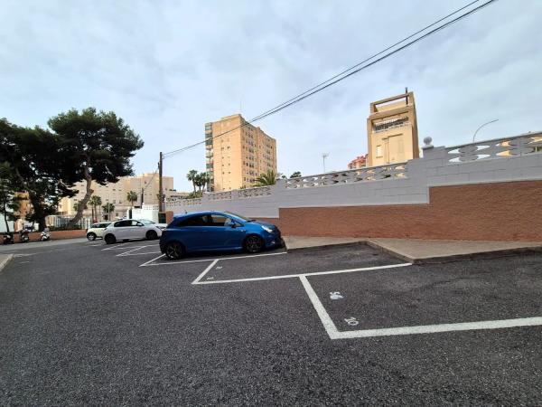 Piso en avenida d'Alcoi