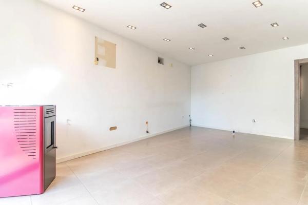 Casa independiente en via Sense Nom