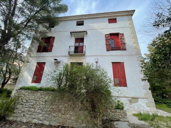 Casa independiente en avenida del País Valencià, 252