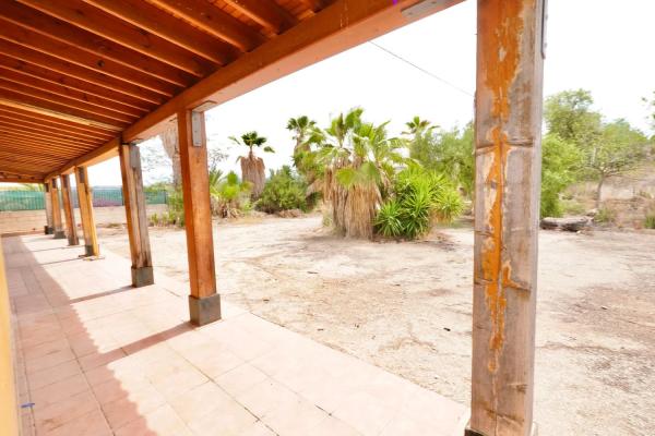 Casa independiente en plaza Poligono 9, 26