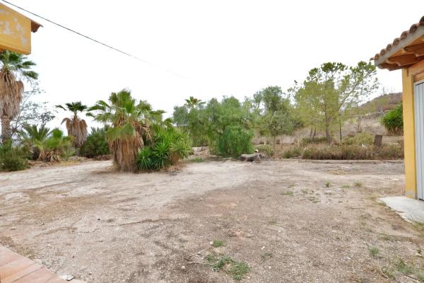 Casa independiente en plaza Poligono 9, 26