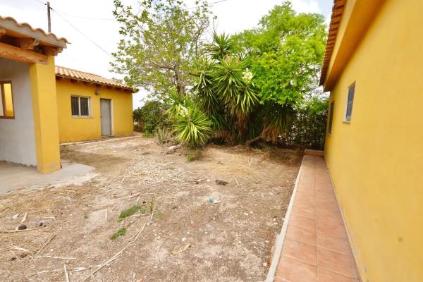 Casa independiente en plaza Poligono 9, 26