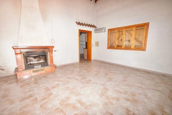 Casa independiente en plaza Poligono 9, 26